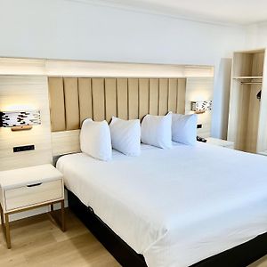 Queen Room Two Queen Beds Non-Smoking